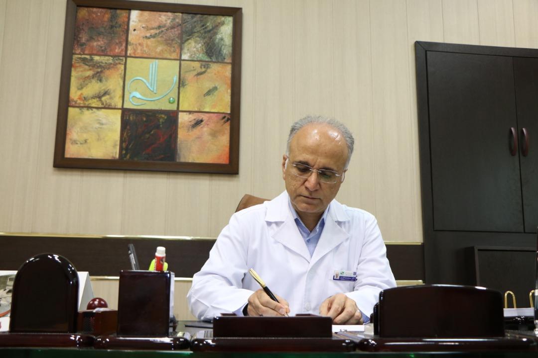 دکتر محمدرضا اکبری 